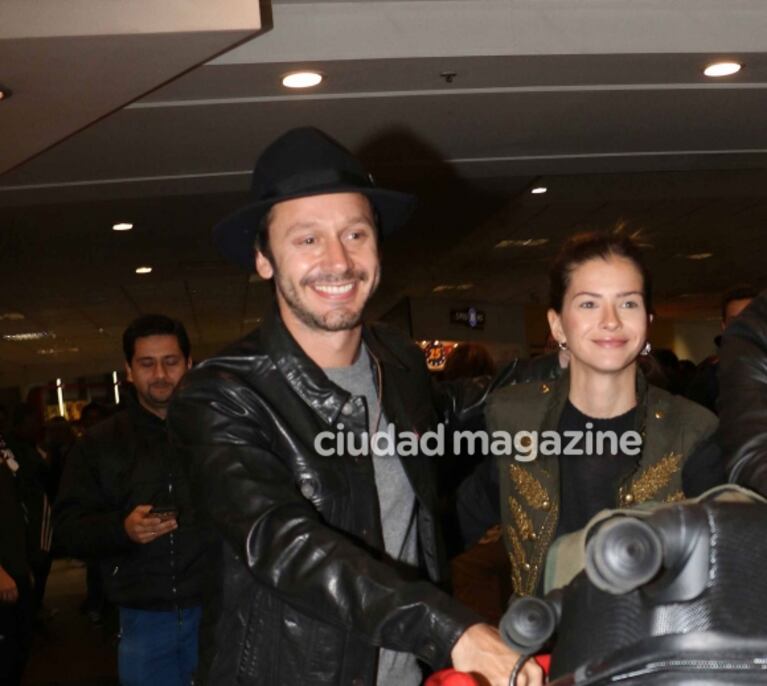 China Suárez y Benjamín Vicuña, enamorados y con looks súper cancheros al volver de Nueva York: "Estuvimos unos días solitos, festejando después de Los Padecientes"