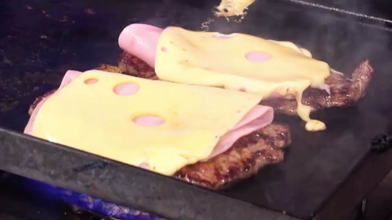 Chivito con jamón y queso. Foto: Cucinare TV