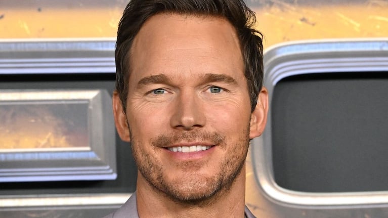 Chris Pratt como James Reece, del excomandante de los Navy SEAL que sobrevivió a una conspiración militar.