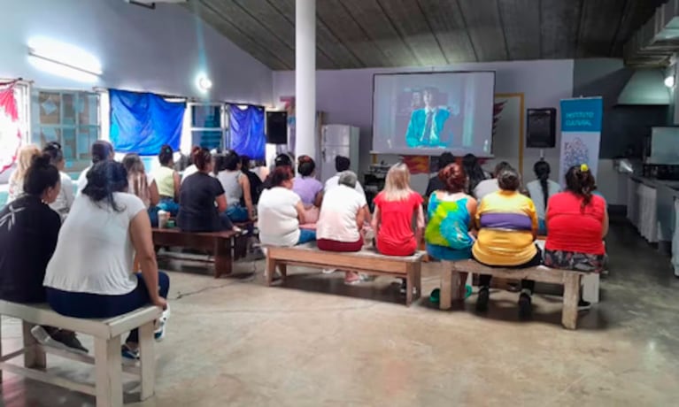 Ciclo de cine en la Unidad 51 de Magdalena donde está presa Morena Rial. (Foto: SPB)
