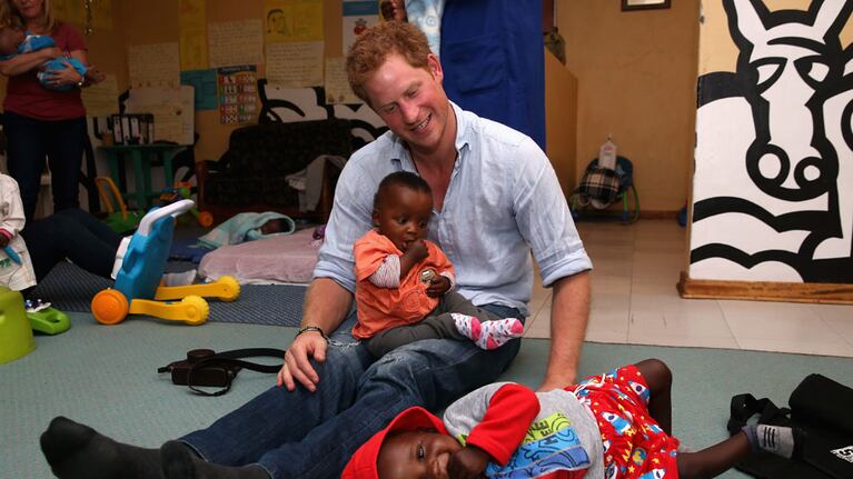 Cinco razones por las que el Príncipe Harry es amado en el mundo