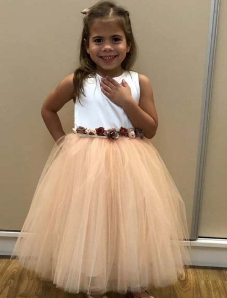 Cinthia Fernández, babosa con el tierno look de sus hijas para una producción: "¿Existen las hadas?"