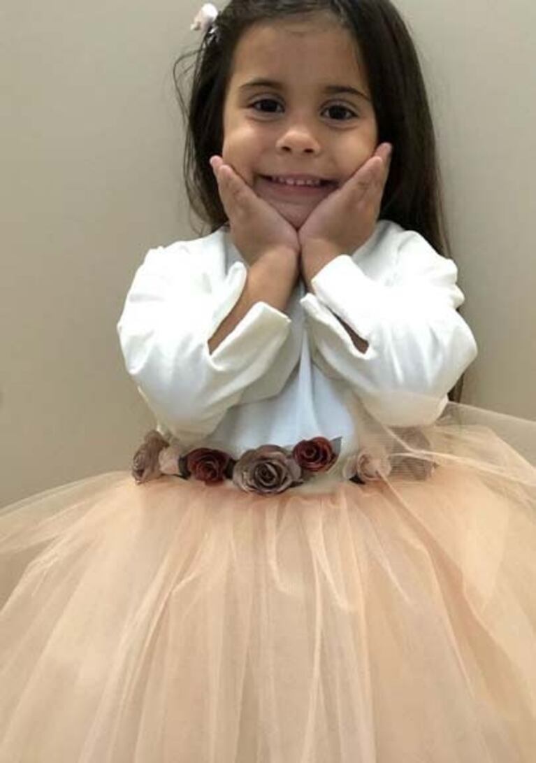 Cinthia Fernández, babosa con el tierno look de sus hijas para una producción: "¿Existen las hadas?"