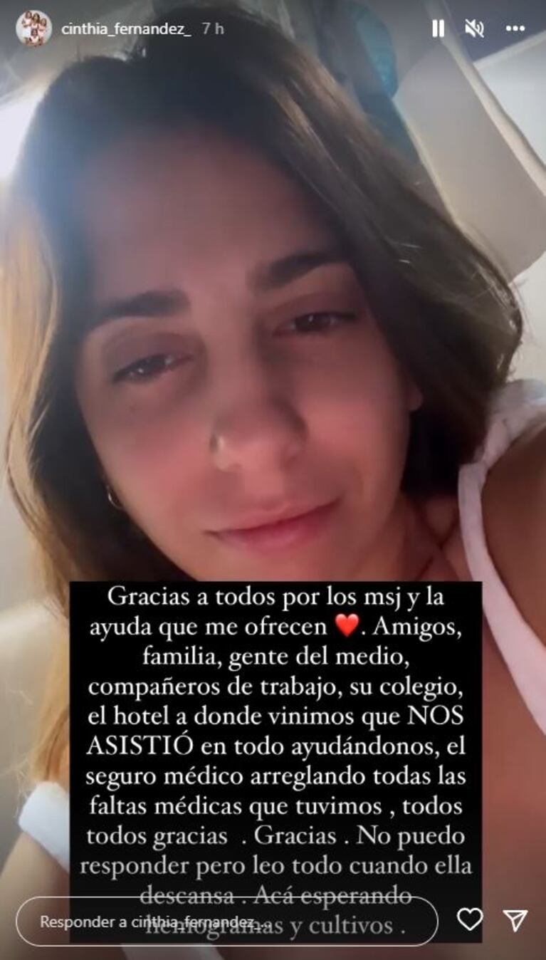 Cinthia Fernández compartió las imágenes acompañando a su hija y agradeció las muestras de cariño 