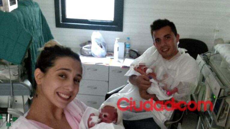Cinthia Fernández, con Sharick. Matías Defederico, con Charis. Alegría doble. (Foto: Ciudad.com)