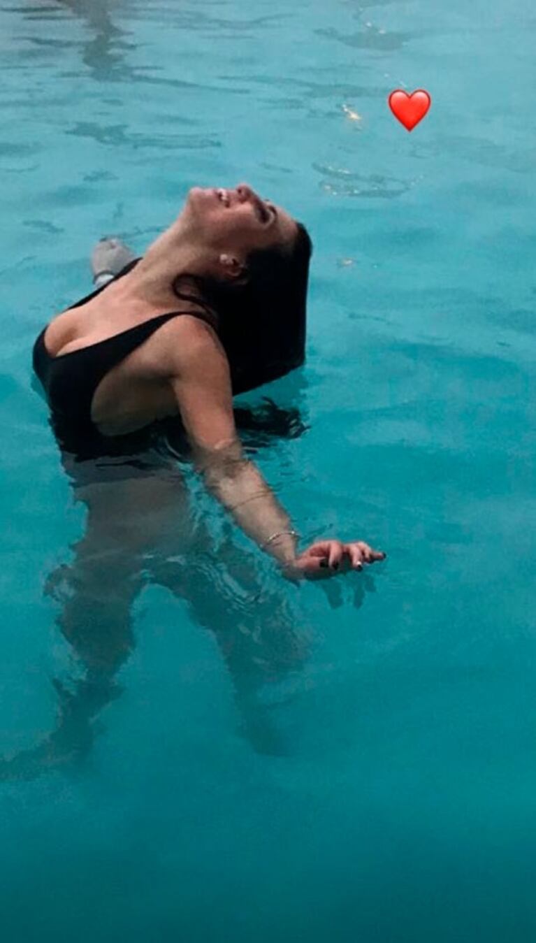 Cinthia Fernández, de vacaciones con sus hijas en la nieve: "Siento emoción por cumplirles este sueño"