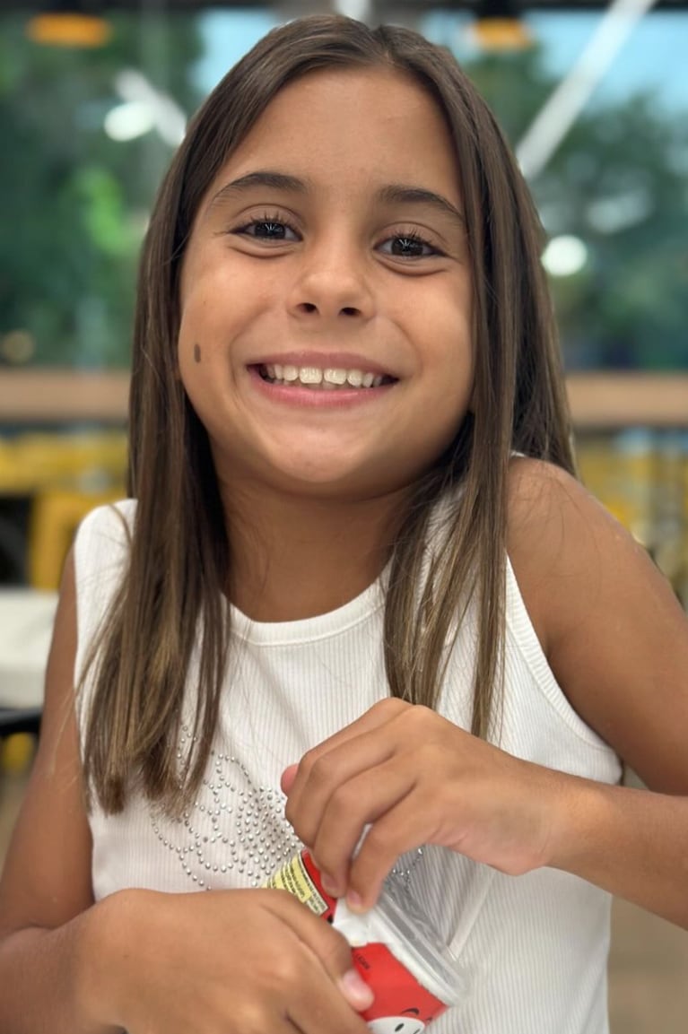 Cinthia Fernández mostró el radical cambio de look de sus hijas e hizo un fuerte descargo