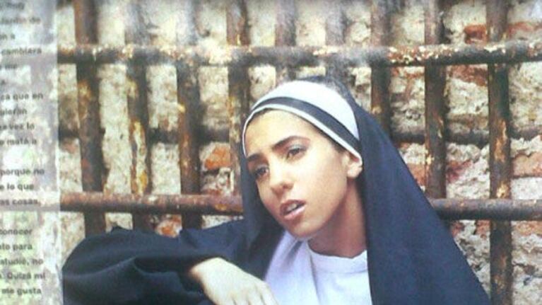 Cinthia Fernández posó como una monja para la revista Gente (Foto: Gente).