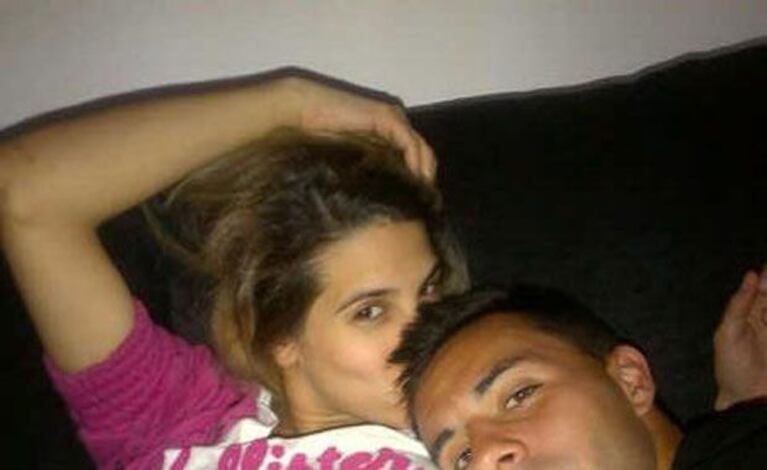 Cinthia Fernández y Matías Defederico, en la dulce espera (Foto: Twitter). 