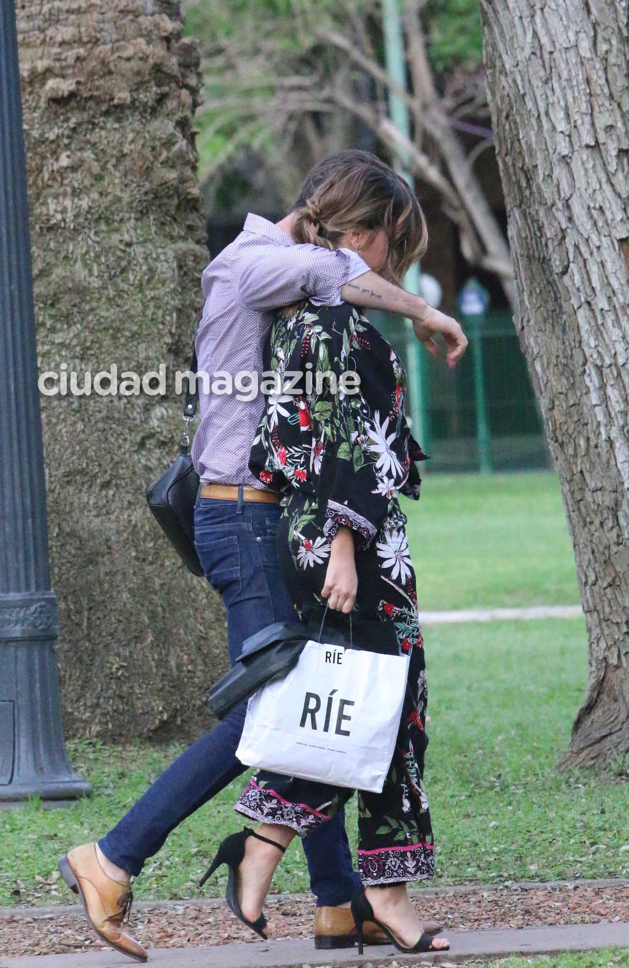 Ciudad encontró a Rocío Robles junto a su novio en Palermo (Fotos: Movilpress).