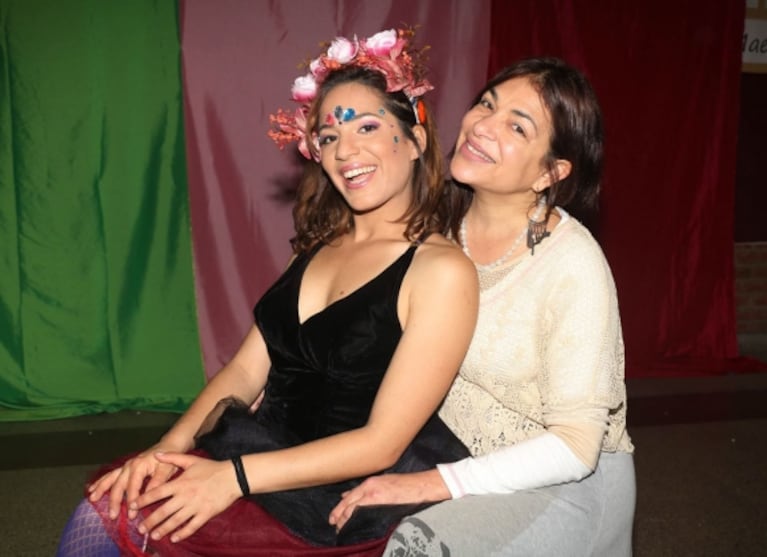 Claribel Medina y Agostina Alarcón.