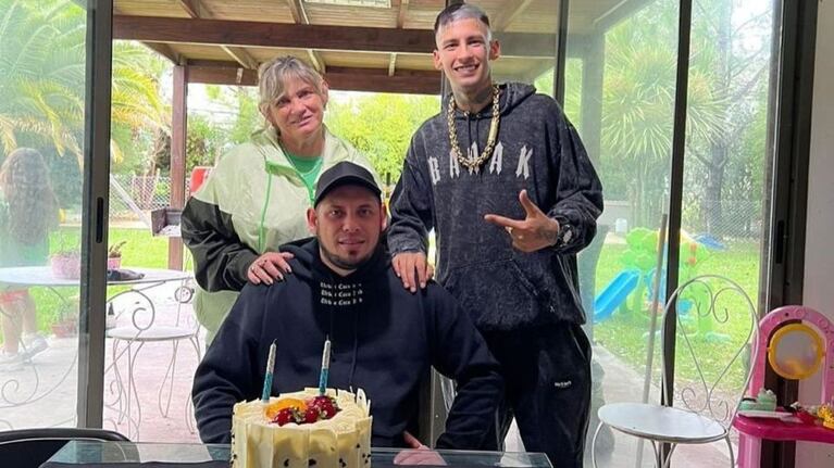 Claudia Valenzuela, la madre de L-Gante, mostró por primera vez a Yamil, el hermano mayor del cantante (Foto: Instagram)