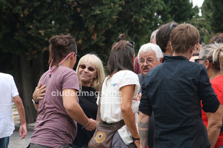 Claudia Villafañe en el entierro de Marcelo Araujo (Foto: Movilpress).