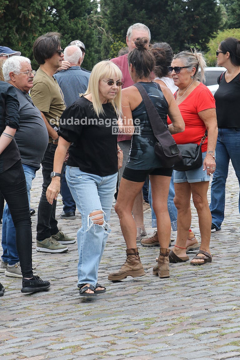 Claudia Villafañe en el entierro de Marcelo Araujo (Foto: Movilpress).