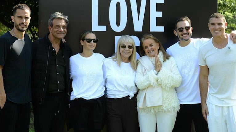 Claudia Villafañe y Maxi López se unieron a una acción por la paz en Buenos Aires