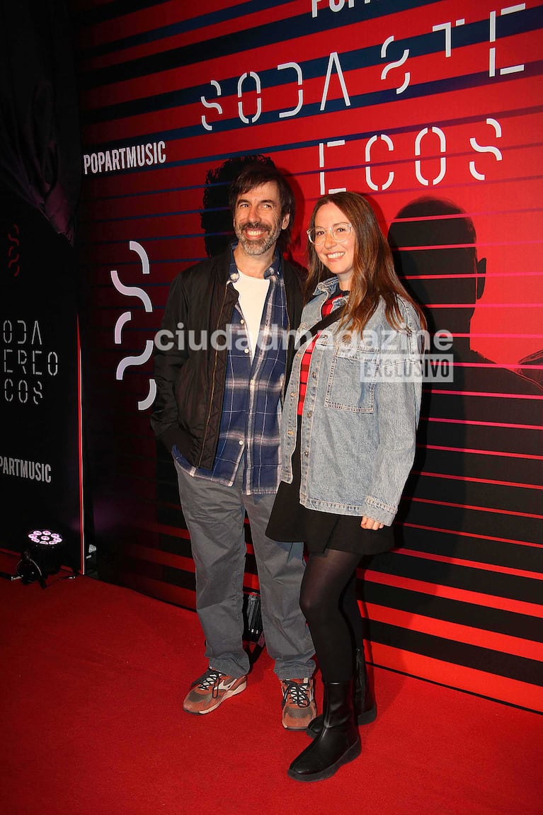 Clemente Cancela y acompañante (Foto: Movilpress)