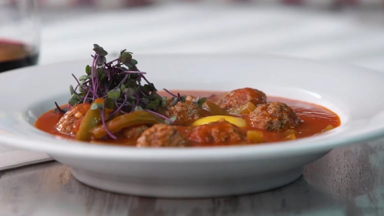 Cocina albóndigas mediterráneas con esta receta simple