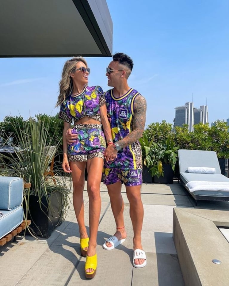 Coco Sily destrozó el look "combinado" de Lautaro Martínez y su novia: "¿Venían del velorio de un payaso?"