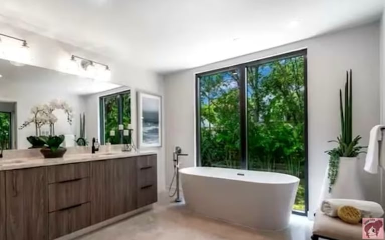 Cómo es la mansión de Sebastián Yatra valuada en 2.5 millones de dólares | Créditos: Captura YouTube