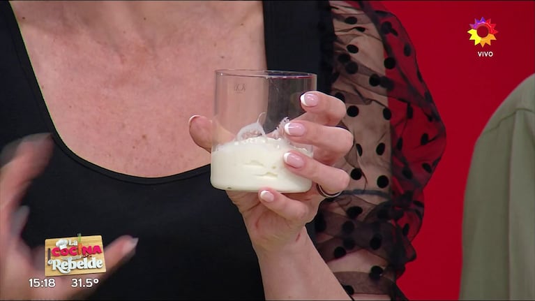 Cómo hacer yogurt casero según Romina Pereiro.