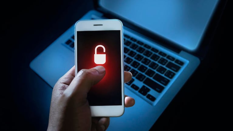 Cómo protegerse de los ciberdelitos en el teléfono celular. Foto: Freepik