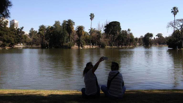 Cómo va a estar el clima el fin de semana en la Ciudad y alrededores: ¿qué pasará el Día de la madre?