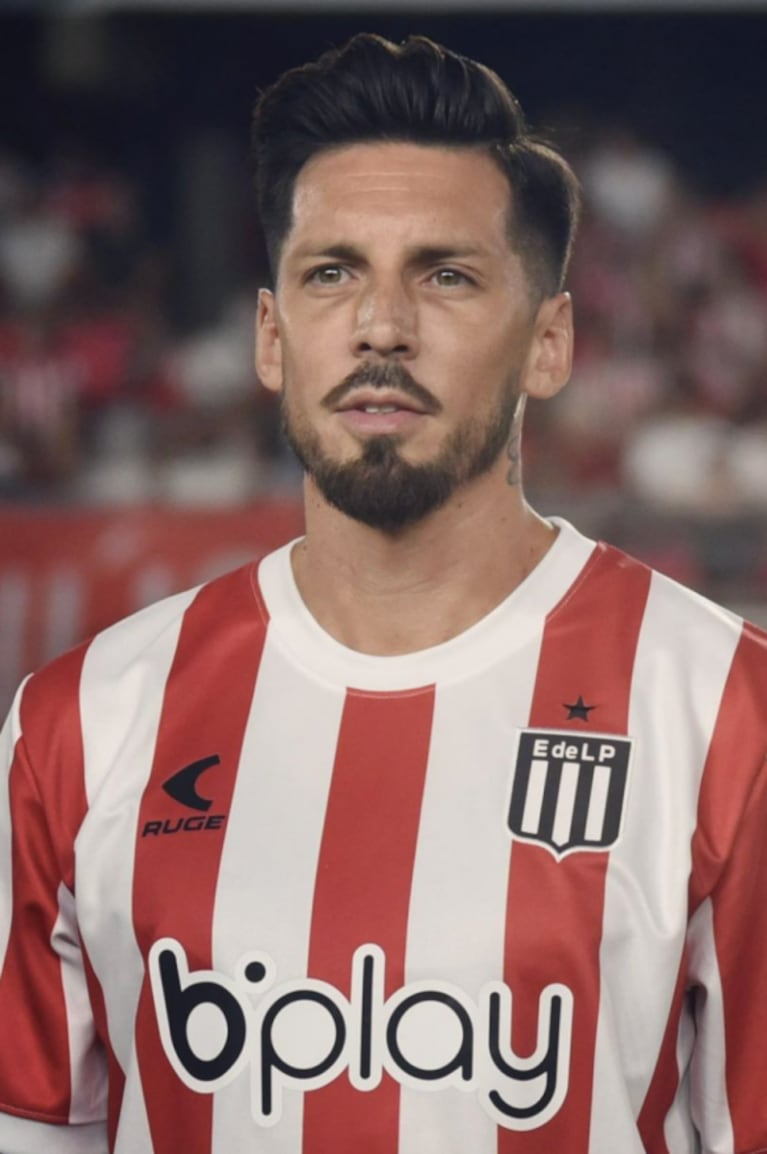 Conocé a José "El Principito" Sosa, el exfutbolista de la Selección que fue visto a los besos con Cami Homs