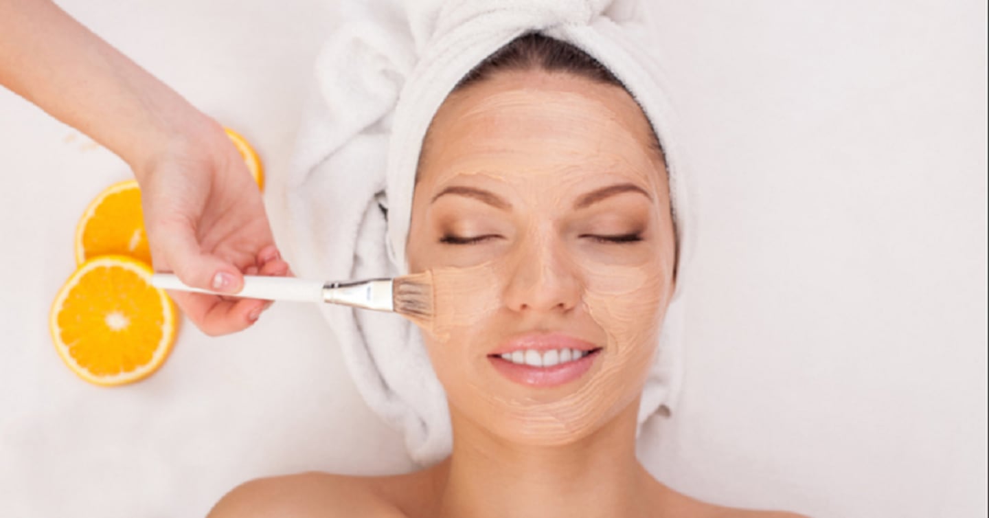 Conocé todo sobre el peeling facial: el tratamiento ideal para eliminar manchas en la piel