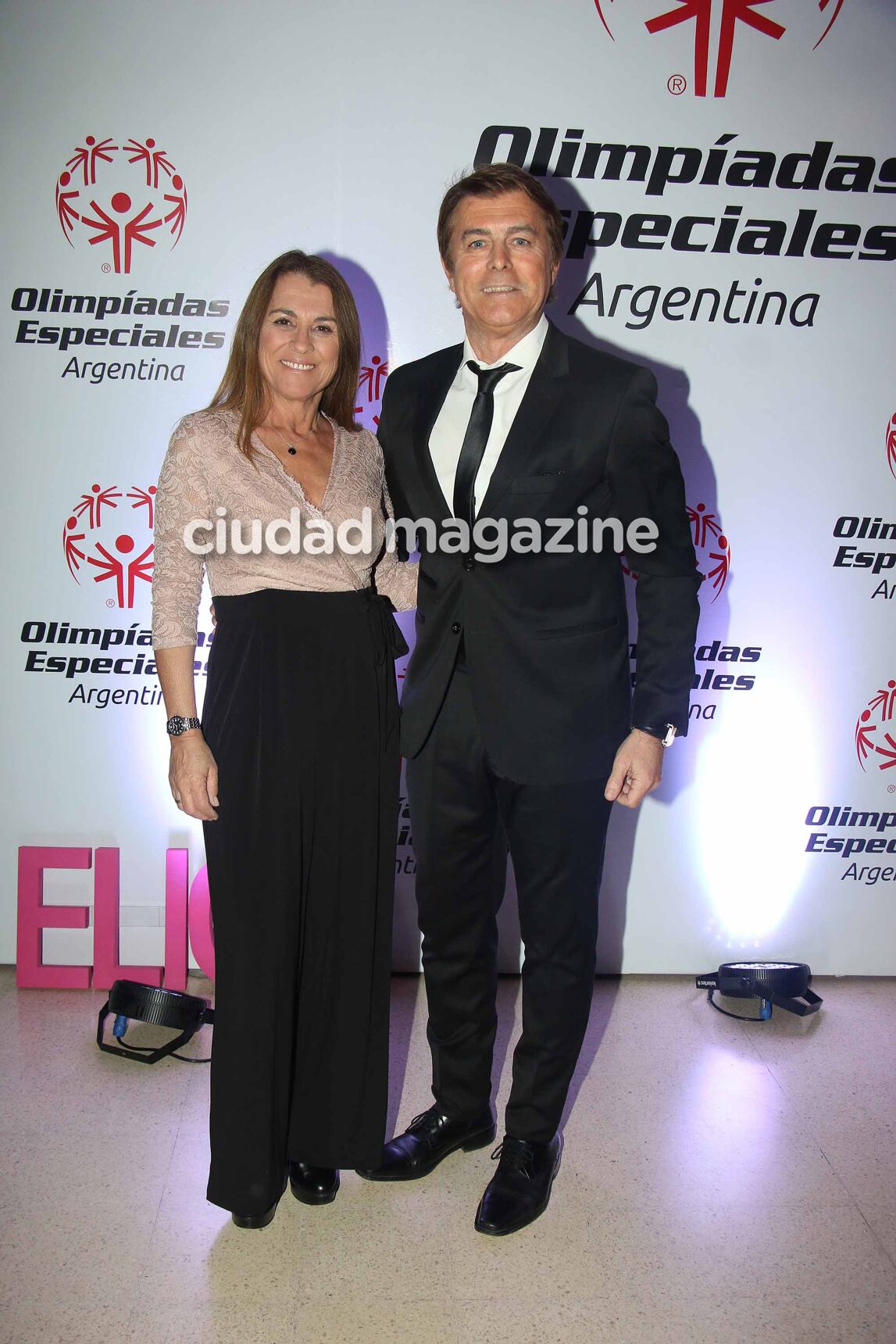 Constanza Feraud y Gabriel Corrado en la gala de las Olimpíadas Especiales Argentina. (Foto: Movilpress)