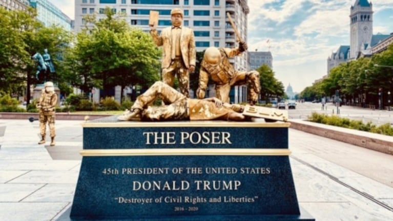 Contra Donald Trump: instalan estatuas vivientes como protestas raciales