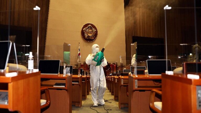 Corea del Sur evalúa reimponer restricciones por "grave" rebrote de coronavirus. Foto: EFE.