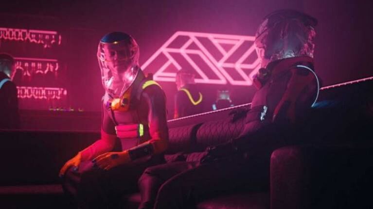 Coronavirus: crean un traje especial para salir de fiesta
