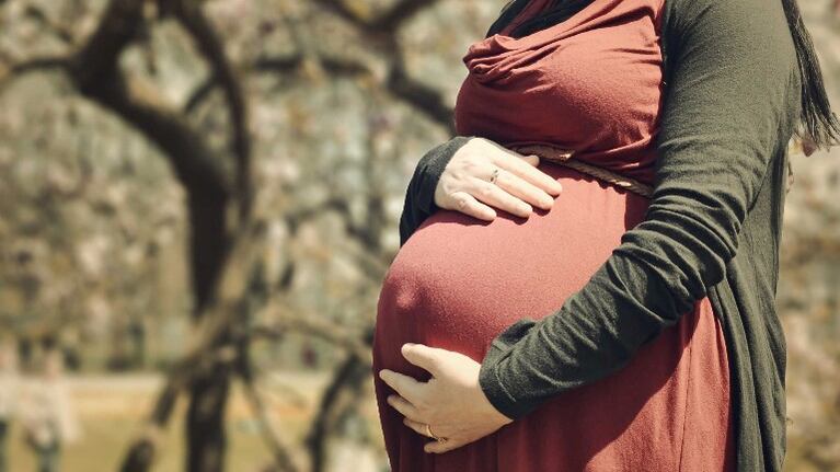 Coronavirus: detectan el primer caso de contagio por placenta de madre a bebé. Foto: DPA.