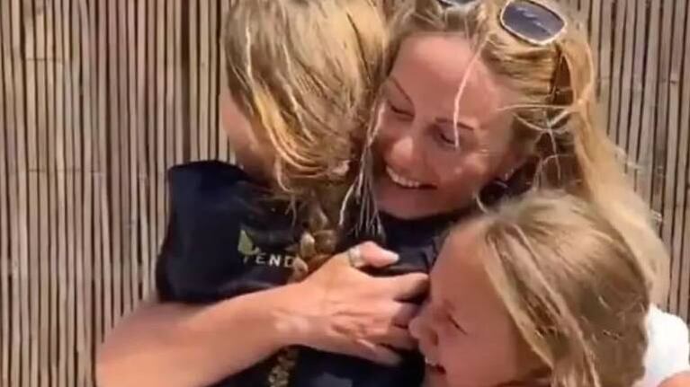 Coronavirus: el reencuentro de una enfermera británica y sus hijas después de nueve semanas