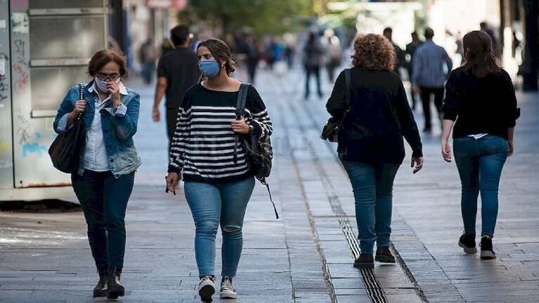 Coronavirus en Rosario: suspenden encuentros familiares por 14 días por el aumento de casos positivos