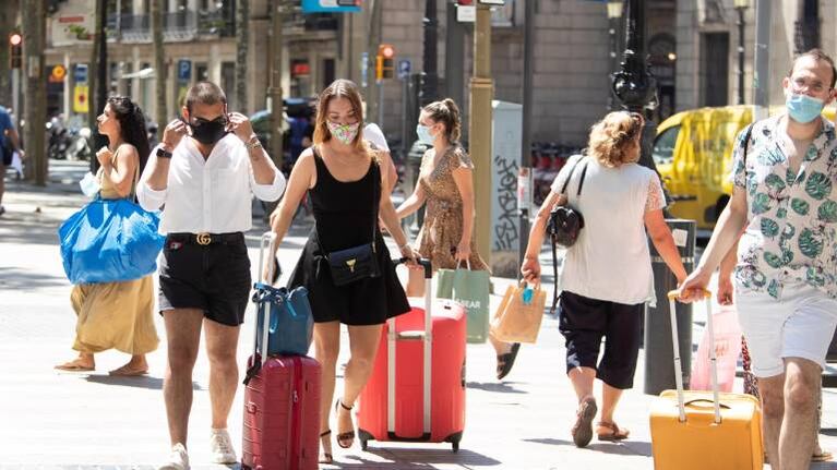 Coronavirus: España suma brotes en el sur del país y mantiene confinadas a casi 300 mil personas en el norte