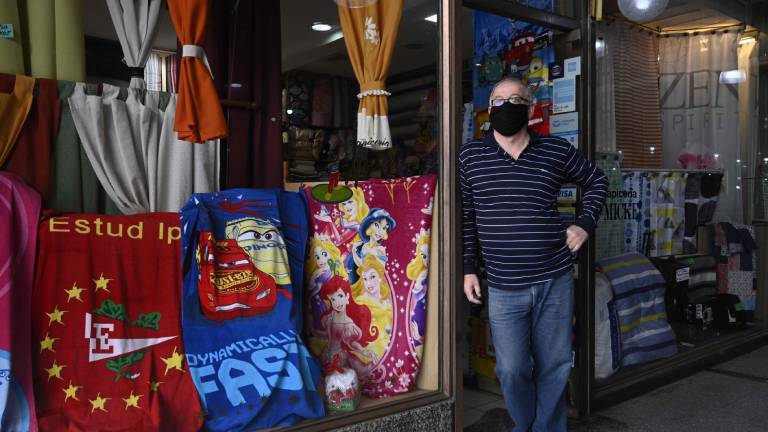 Coronavirus: vuelven a abrir los comercios ubicados en la zona de Once