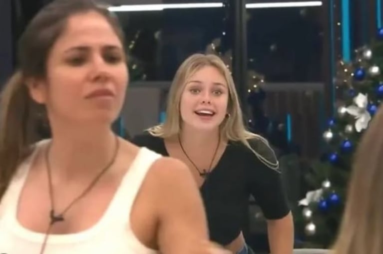 Coti Romero llegó a los 2 millones en Instagram y se cambió el color de pelo