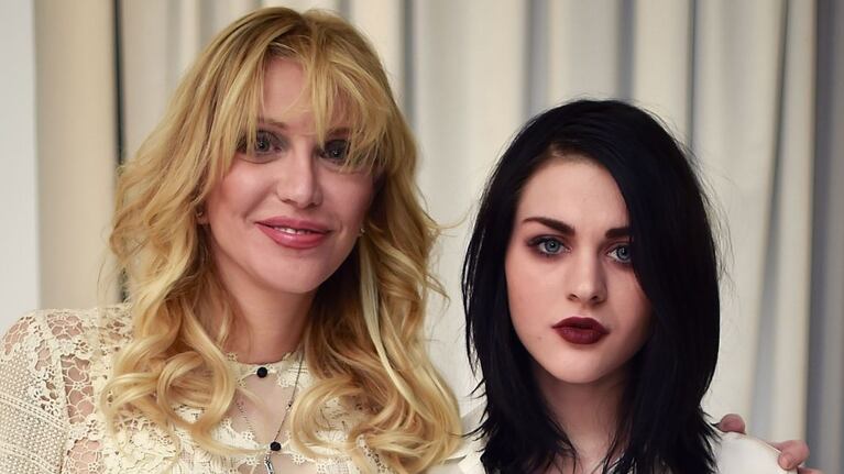 Courtney Love y su hija se enfrentaron a través de Twitter