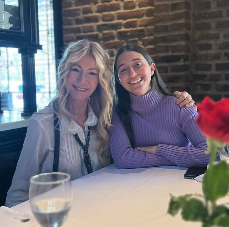 Cris Morena y Azul.
