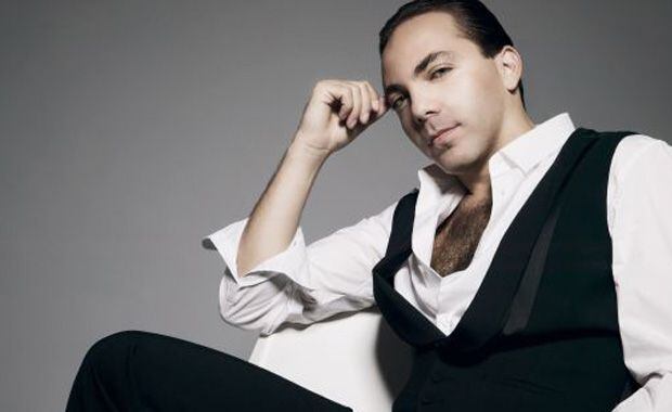 Cristian Castro: "Le di un beso a un nombre... ¡y me gustó!"