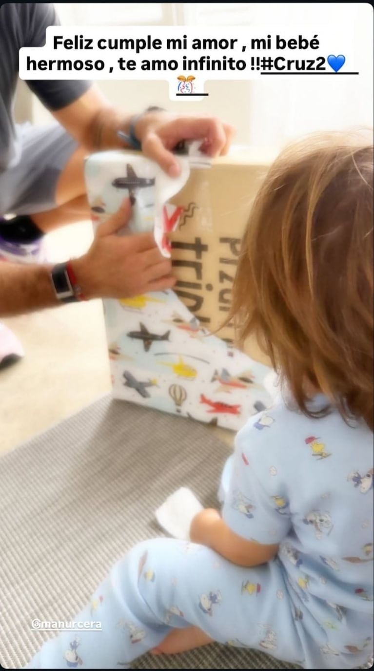 Cruz Urcera cumplió 2 años: torta de dinosaurios, familia unida y el emotivo mensaje de Nicole Neumann. Crédito: Instagram