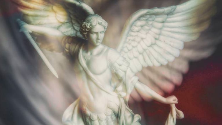 Cuál es el ángel que te acompaña según tu fecha de nacimiento.