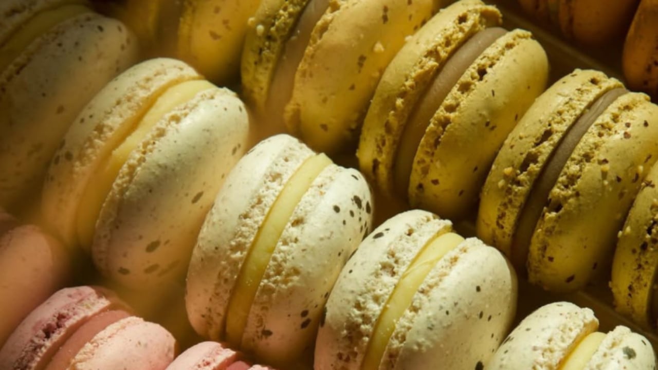 Cuánto cuestan los macarons de Damián Betular en Villa Devoto y qué otros productos ofrece su pastelería. Credito: Instagrama/@betular.patisserie
