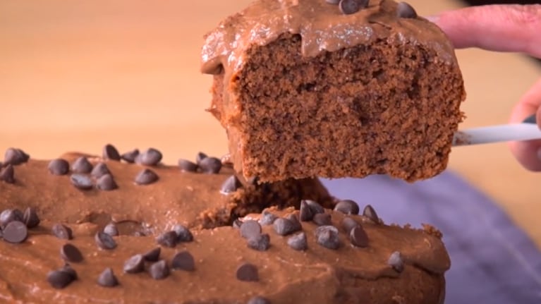 Cuatro recetas de tortas hechas con licuadora que te van a salvar de un apuro