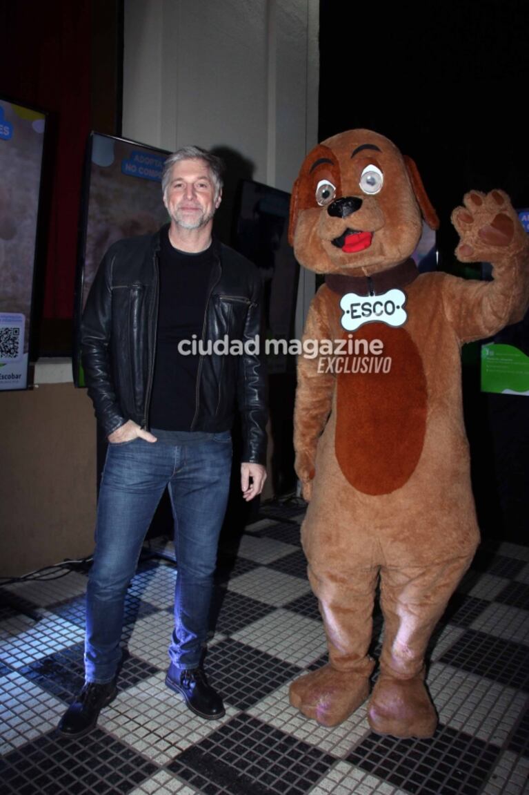 Cumbre de famosos en el cine junto a sus mascotas: Carmen, Moria, Camila Homs y Alex Caniggia con Melody Luz dijeron presente