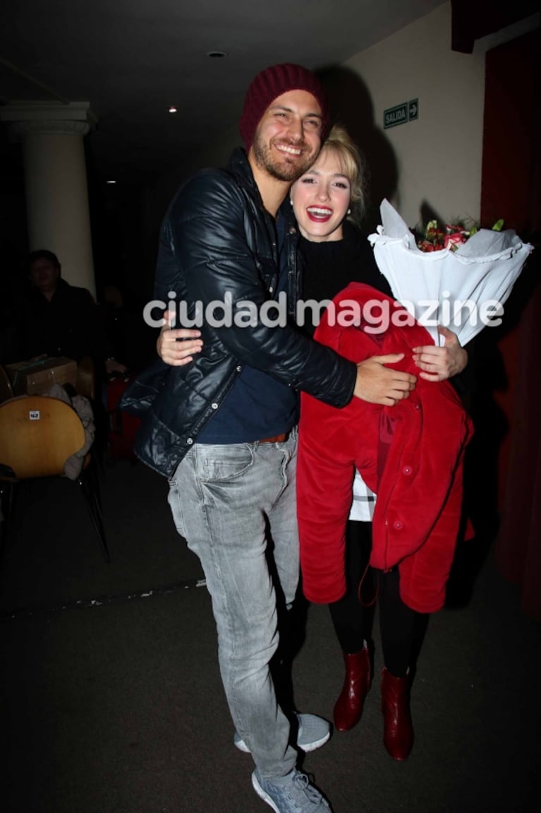 Cumbre de famosos en el debut teatral de Cande Vetrano