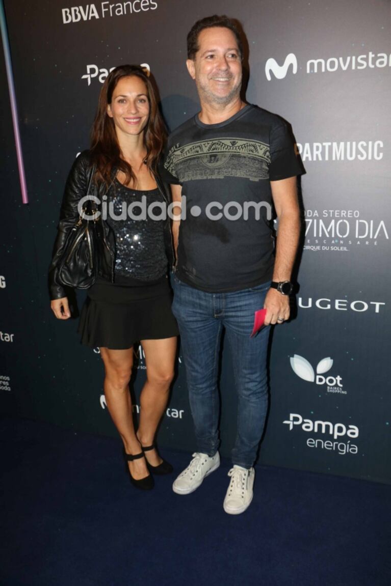 Cumbre de famosos en Séptimo Día: looks, parejas, chimentos ¡y encuentros inesperados!