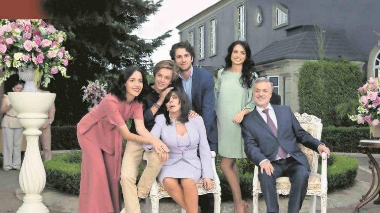 Curiosidades de la serie boom de Netflix, La Casa de las Flores