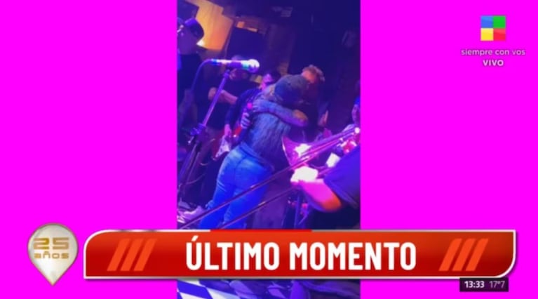 Dalila, la cantante. Crédito: Captura de Intrusos.